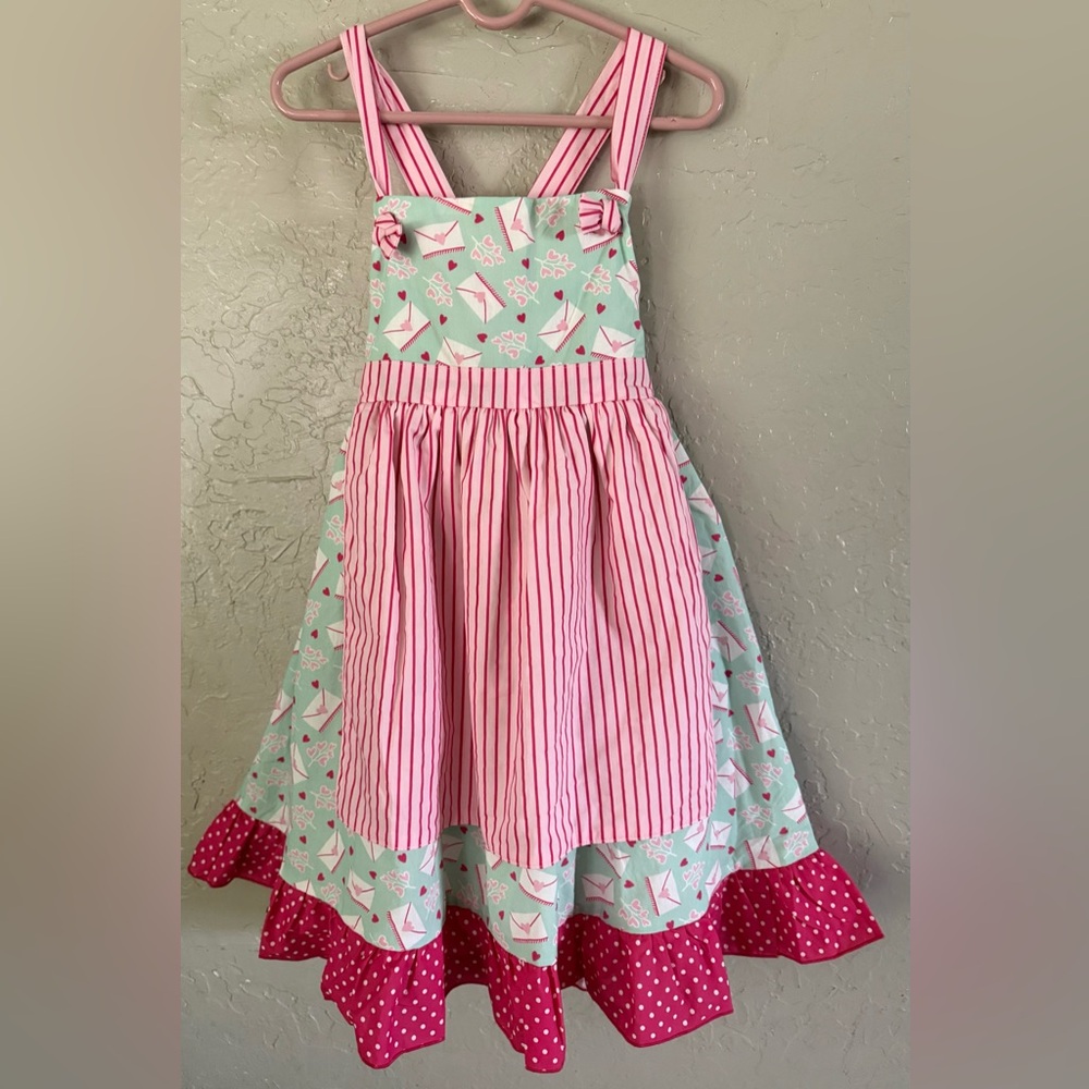 Merce Girls Apron Dress Size 6 Love Letters & Hearts AllOver Print Valentines